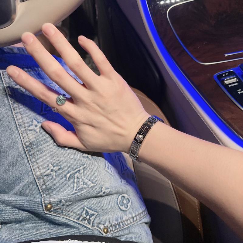 Versace bracelet 06lyx88 (9)