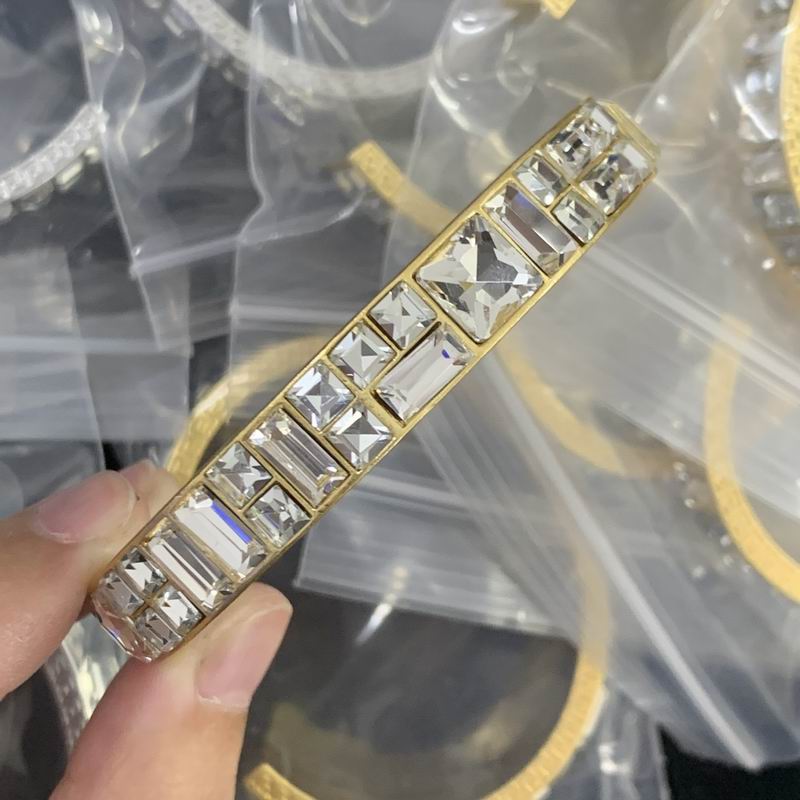 Versace bracelet 06lyx94 (2)