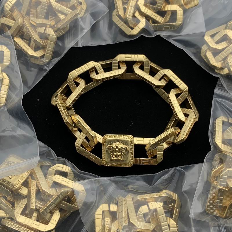 Versace bracelet 06lyx96