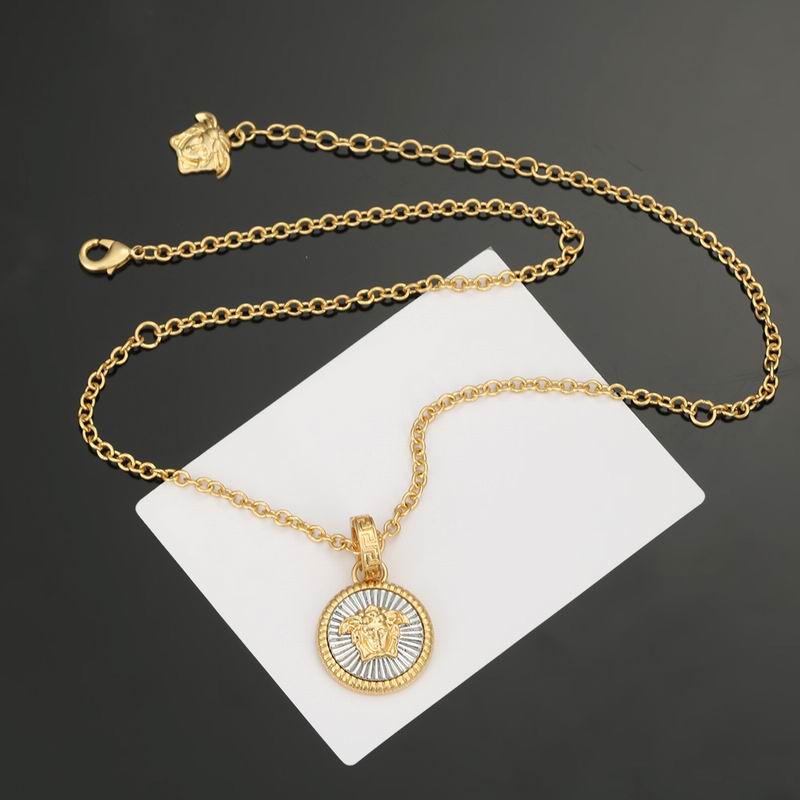 Versace necklace 05lyx18 (1)