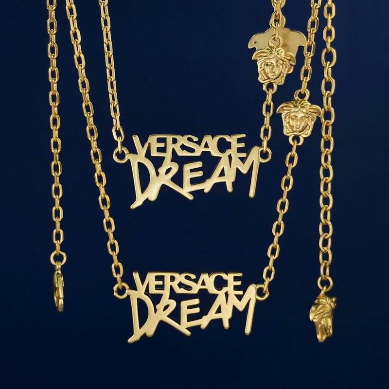 Versace necklace 05lyx24 (1)