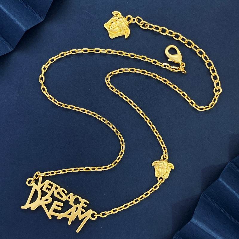 Versace necklace 05lyx24 (7)