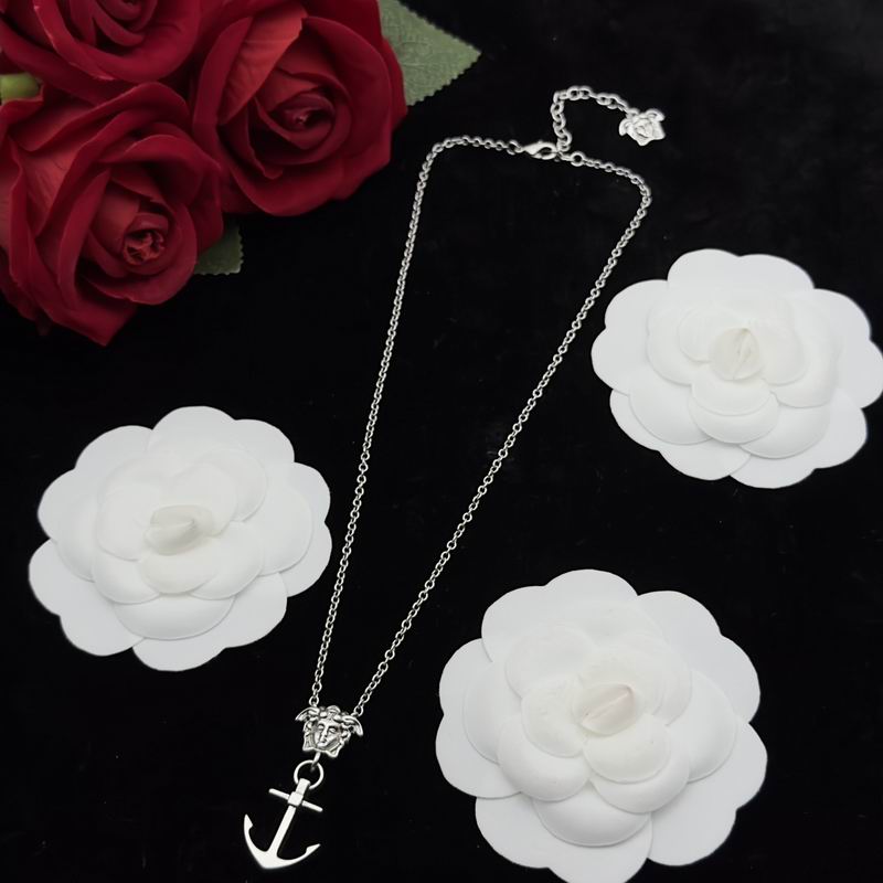 Versace necklace 06lyx33 (3)