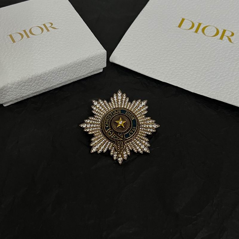 Dior Brooch 05lyr40 (1)