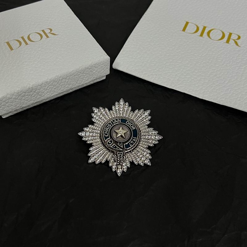 Dior Brooch 05lyr40 (10)