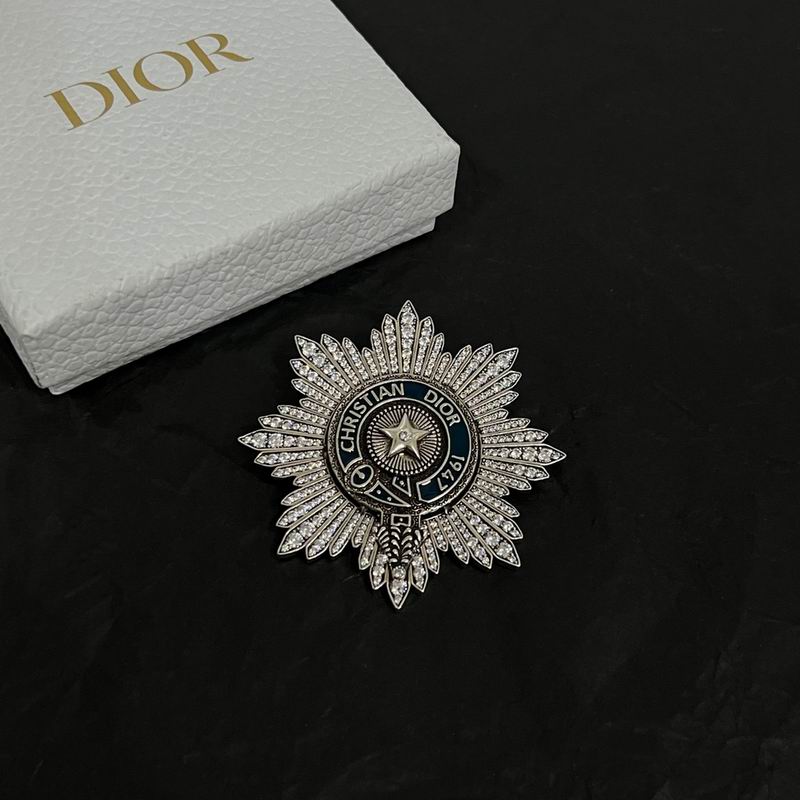 Dior Brooch 05lyr40 (11)