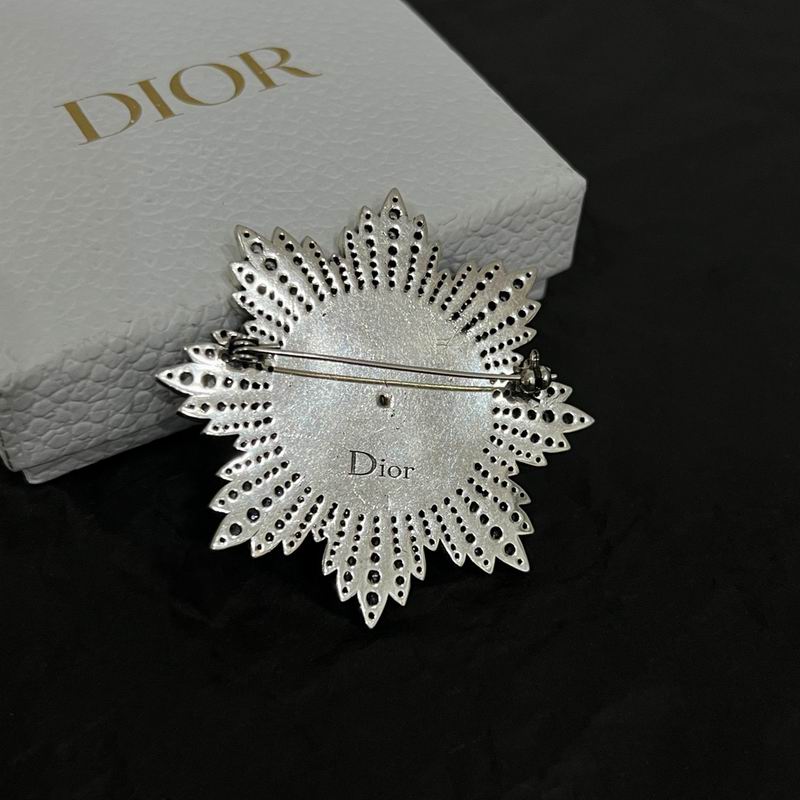 Dior Brooch 05lyr40 (15)