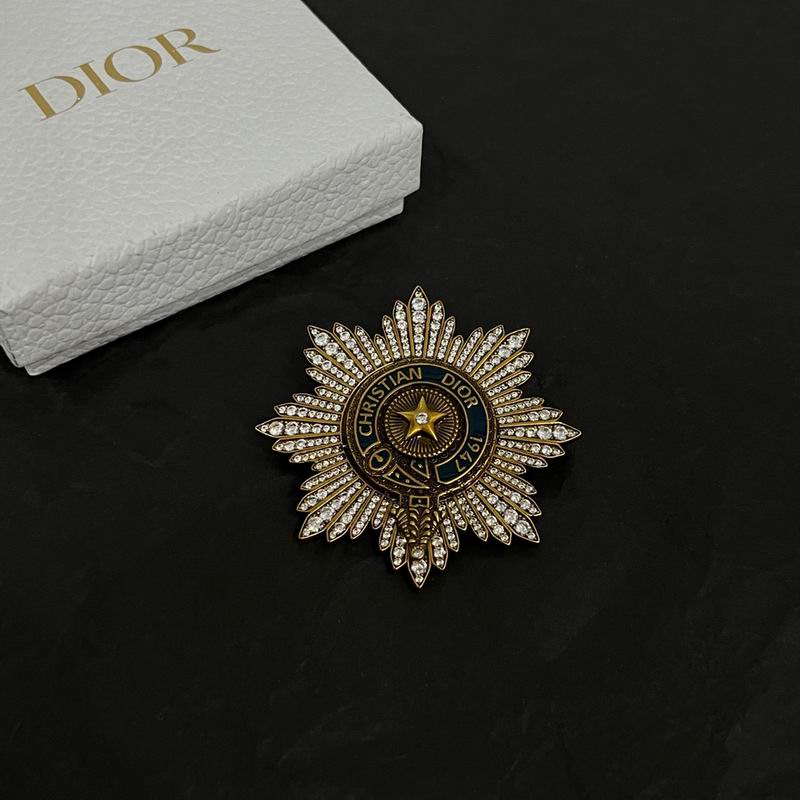Dior Brooch 05lyr40 (2)
