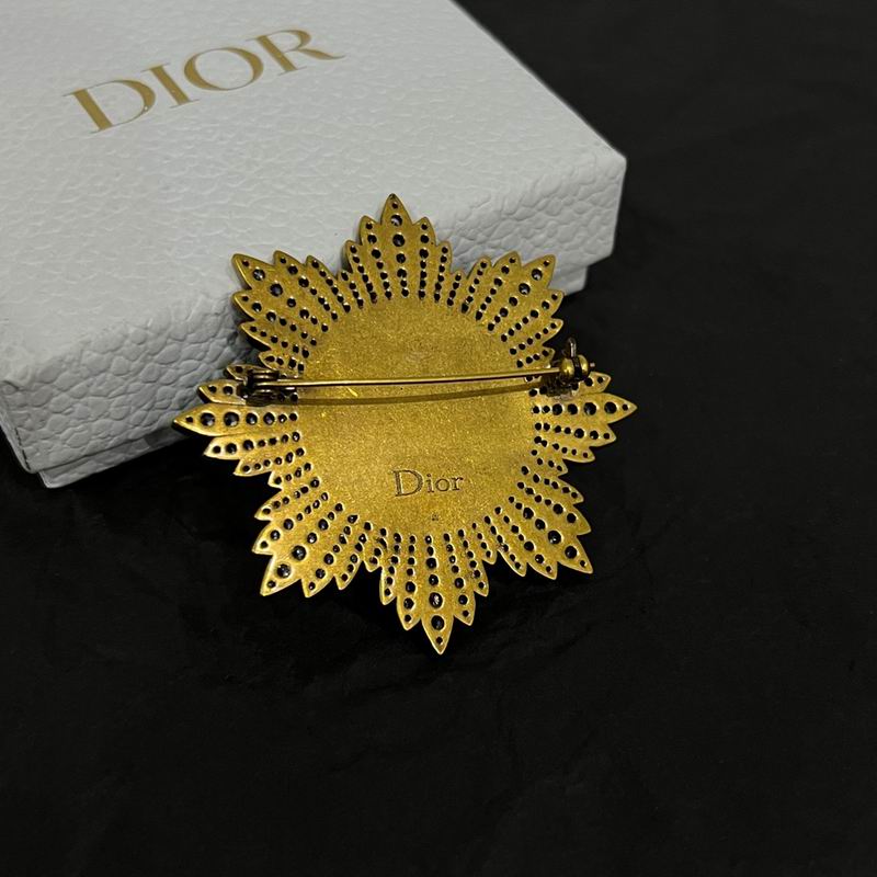 Dior Brooch 05lyr40 (5)