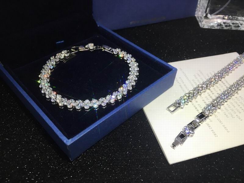 Swarovski Bracelet 05lyx85 (5)