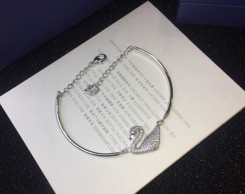 Swarovski Suits 05lyx02 (9)