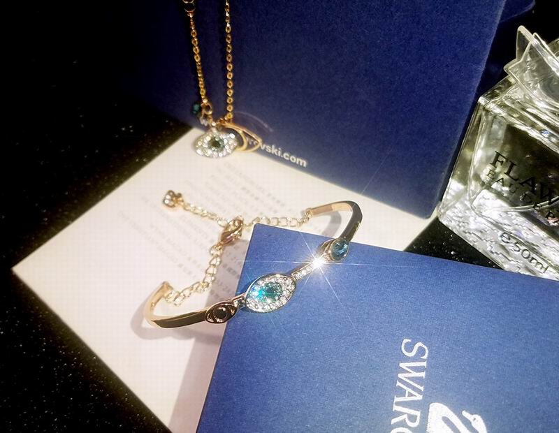 Swarovski Suits 05lyx03 (8)