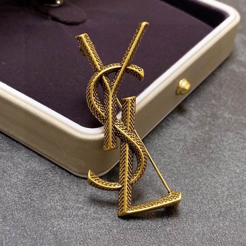 YSL Brooch 9lyr27