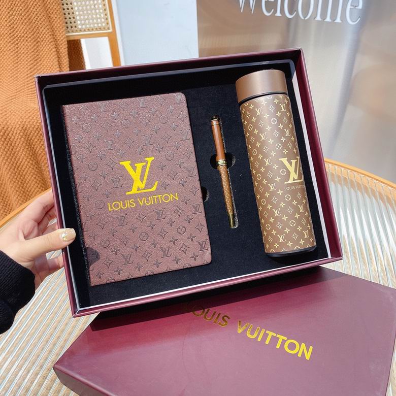 LV Thermos Cup  Suit 22