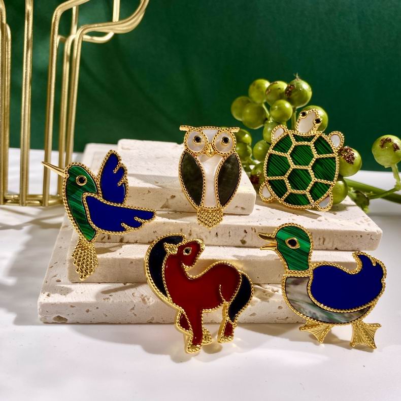 Van Cleef & Arpels brooch 092949