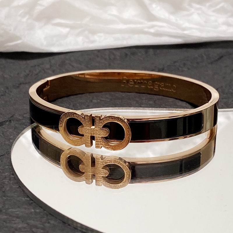 Ferragamo bracelet