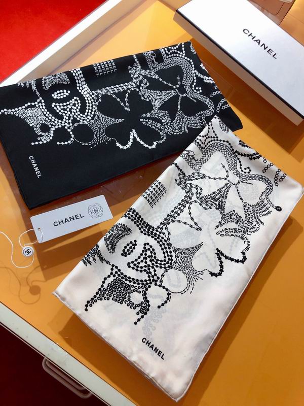 Chanel silk scarf 90X90cm