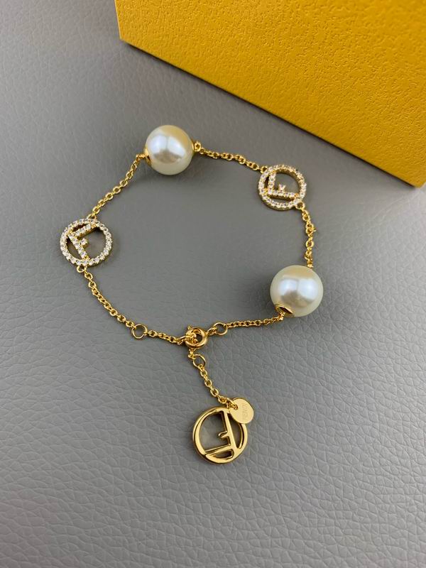 Fendi bracelet 03lyr34
