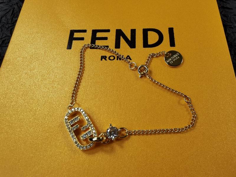 Fendi bracelet 11lyr9