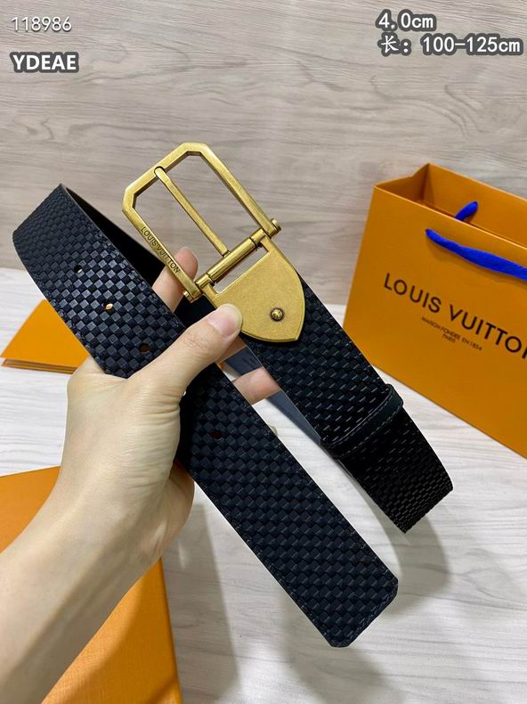 LV belt 40mmX95-125cm 8L52
