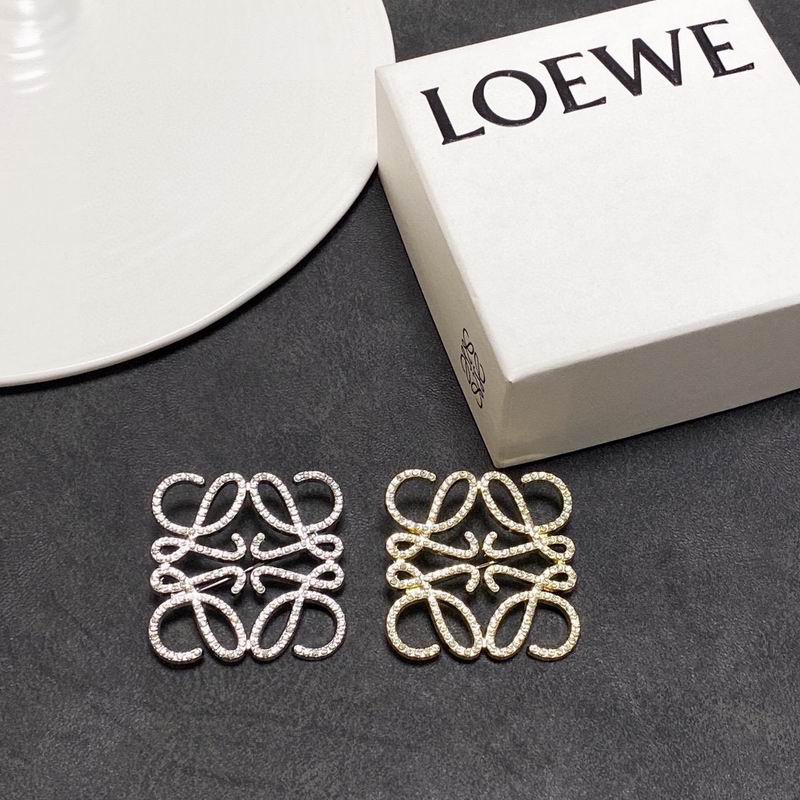 Loewe brooch