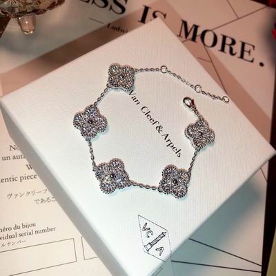 Van Cleef & Arpels bracelet lyh11