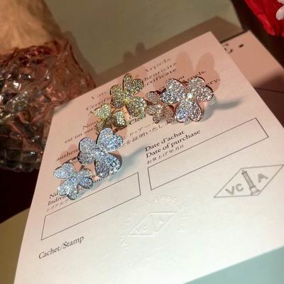 Van Cleef & Arpels ring