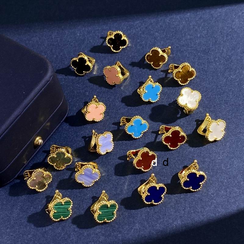 Van Cleef& Arpels Earring