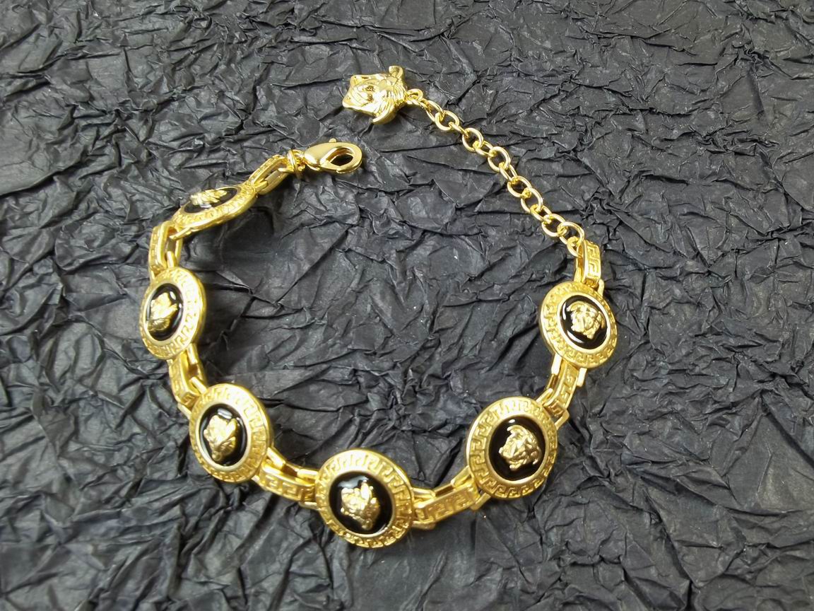 Versace bracelet lyh22