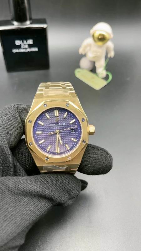 AP watch 30 (30)