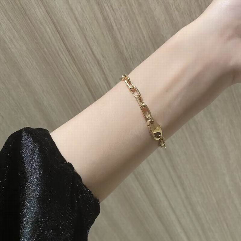 Cartier bracelet 12lyx47 (15)