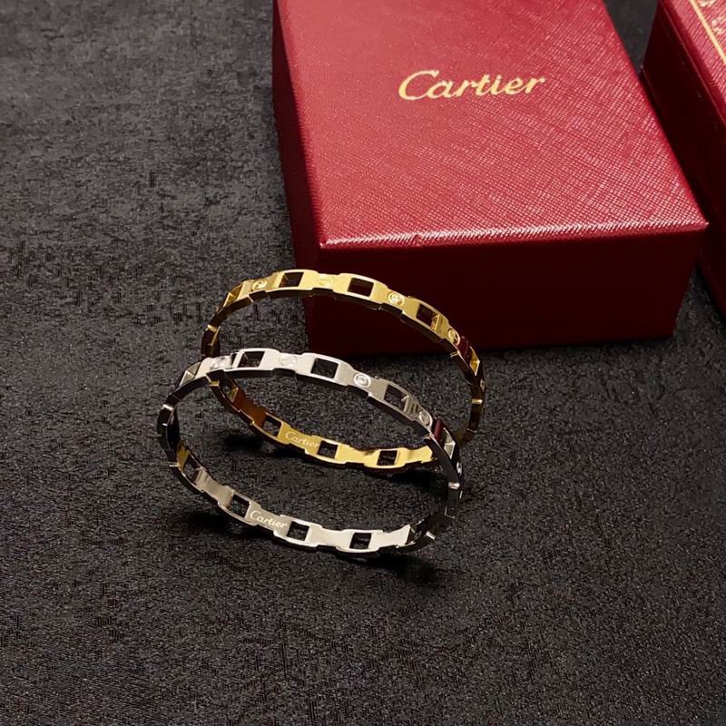 Cartier bracelet 12lyx49 (9)