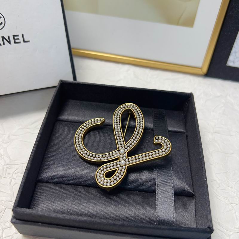 Loewe brooch 11lyw11 (4)