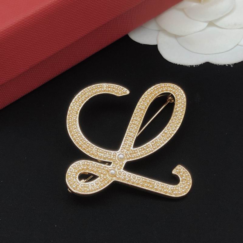 Loewe brooch 11lyw5 (2)
