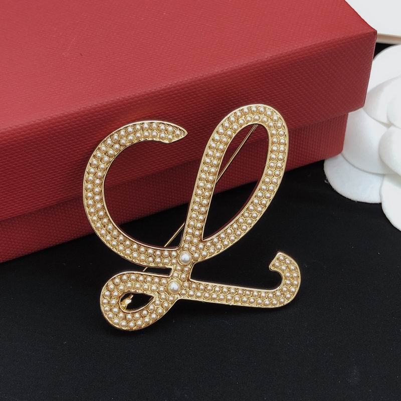 Loewe brooch 11lyw5 (4)