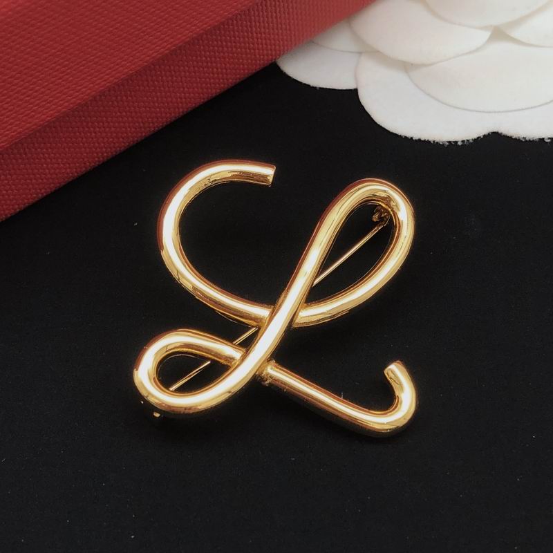 Loewe brooch 11lyw6 (1)