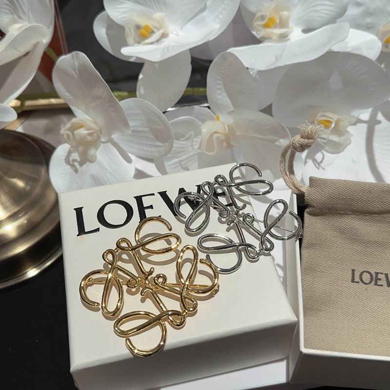Loewe brooch 11lyw8 (1)