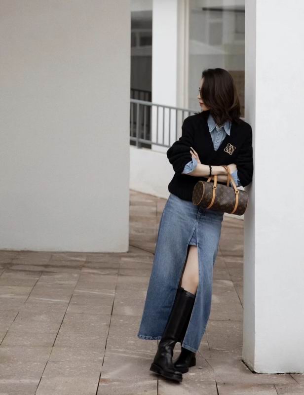 Loewe brooch 11lyw9 (4)