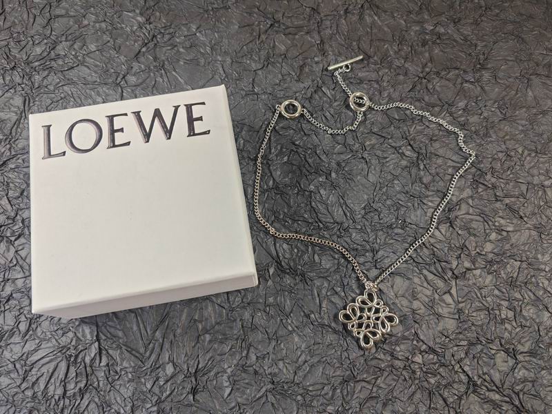 Loewe necklace 11lyw5 (3)