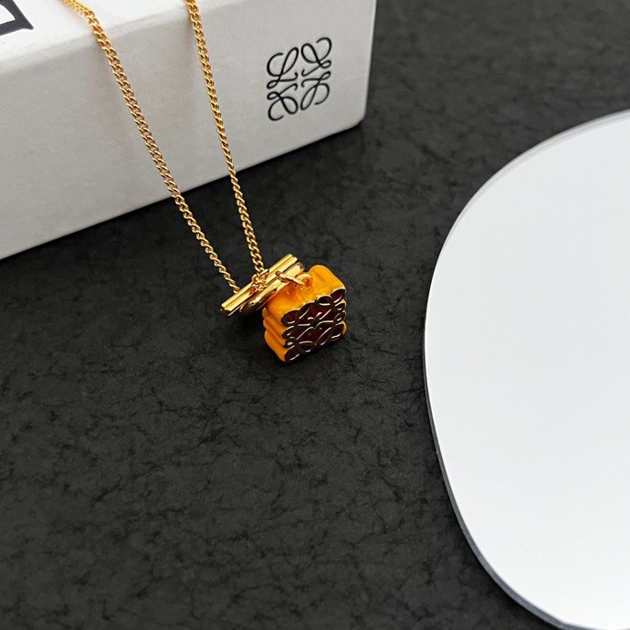 Loewe necklace 11lyw8 (5)