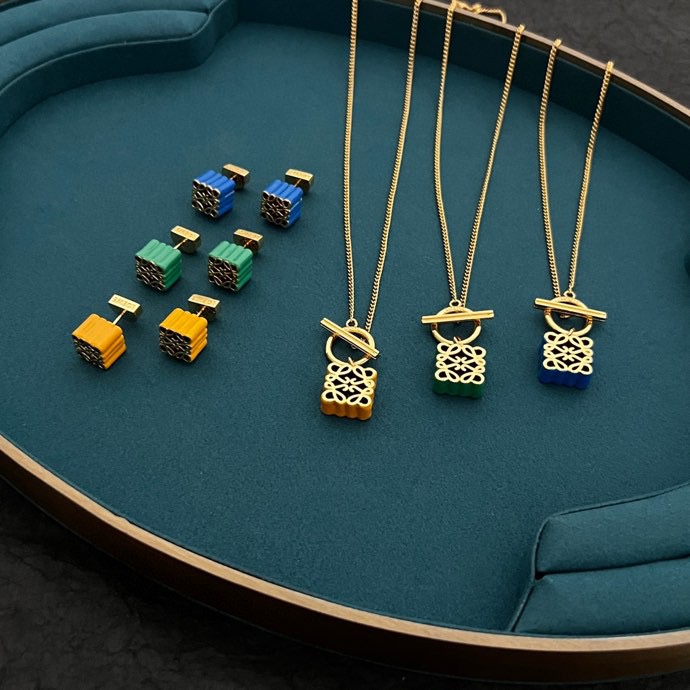 Loewe necklace 11lyw8 (9)