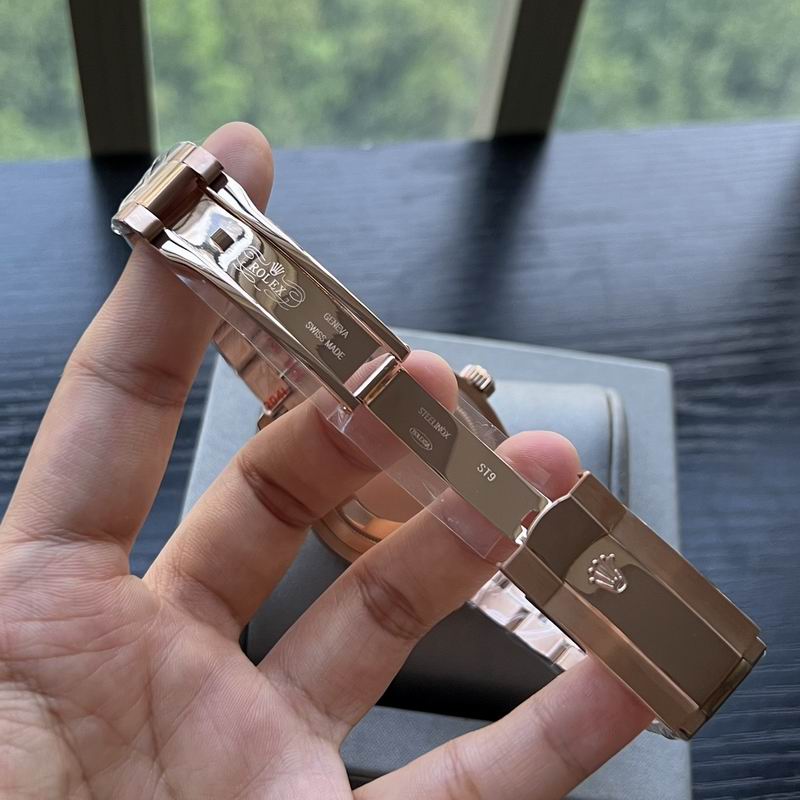 Rolex 42mm 08-Sky Dweller (24)