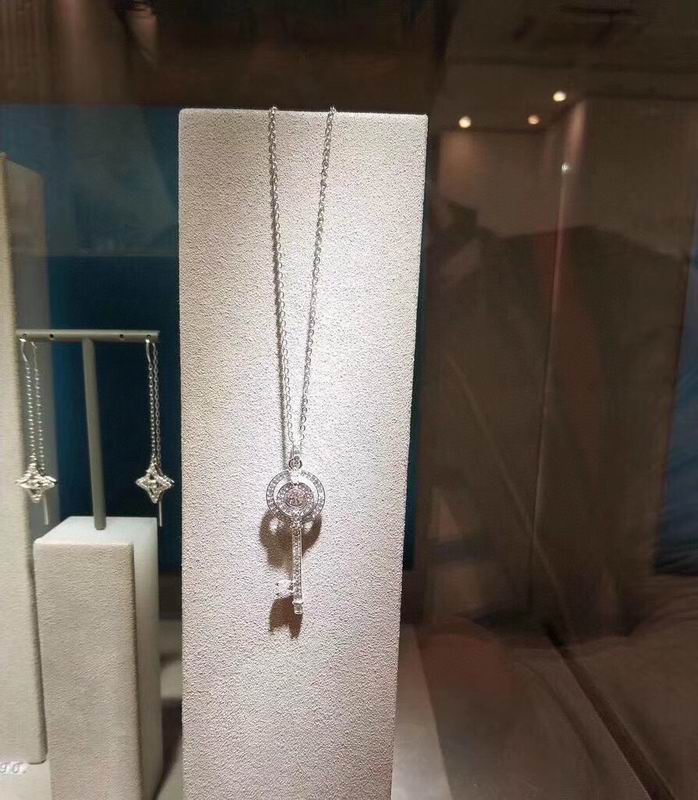 Swarovski Necklace 01lyr07 (1)