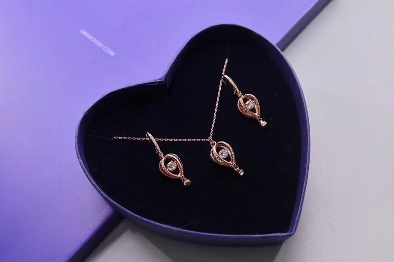 Swarovski Necklace 01lyr17 (3)