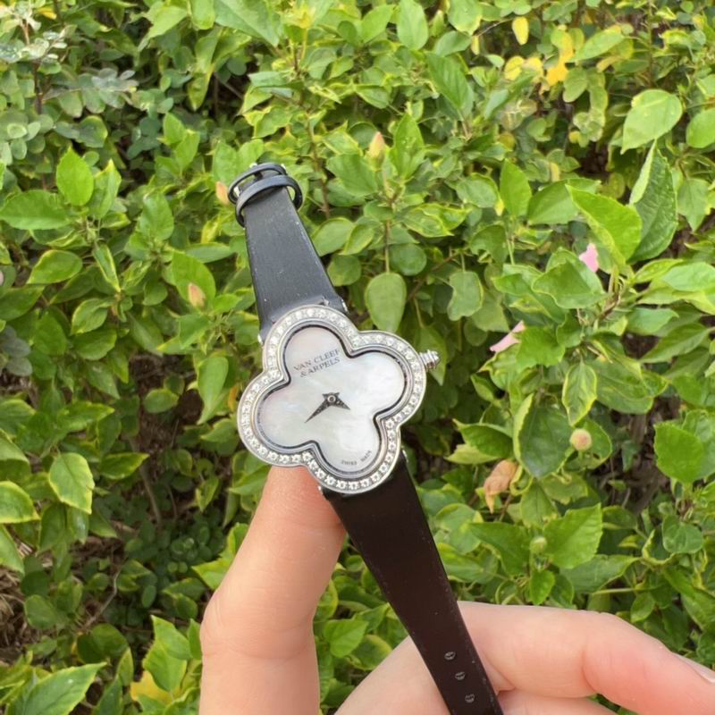 Van Cleef & Arpels 27mm 05 (2)