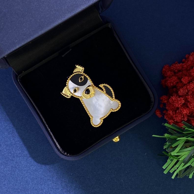 Van Cleef  Arpels brooch 121076  (2)