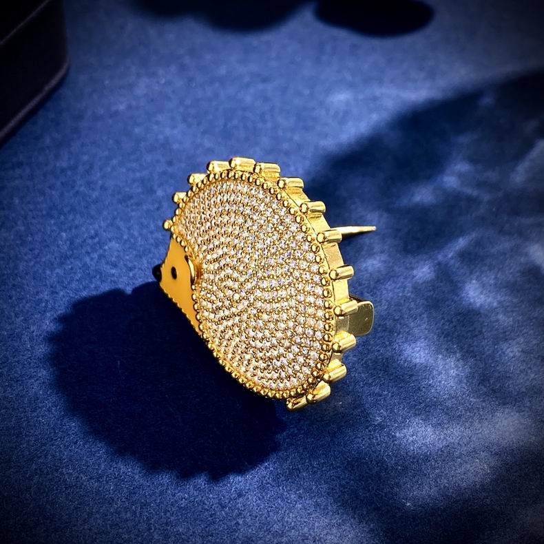 Van Cleef  Arpels brooch 121077  (2)