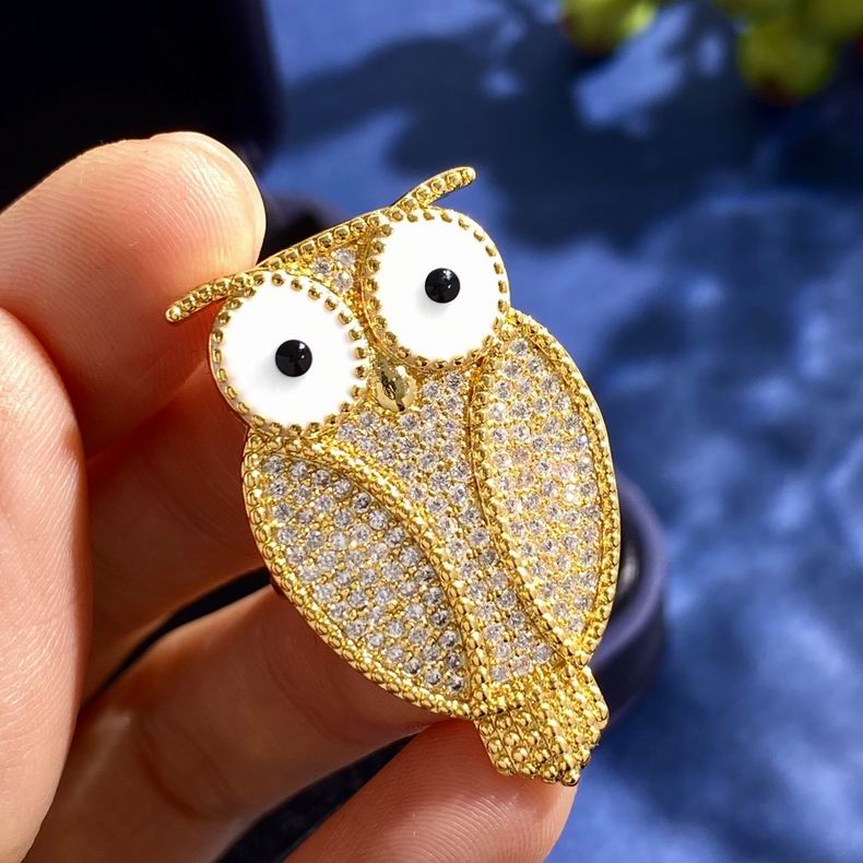 Van Cleef  Arpels brooch 121077  (3)