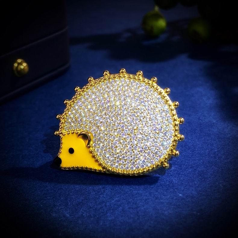 Van Cleef  Arpels brooch 121077  (8)