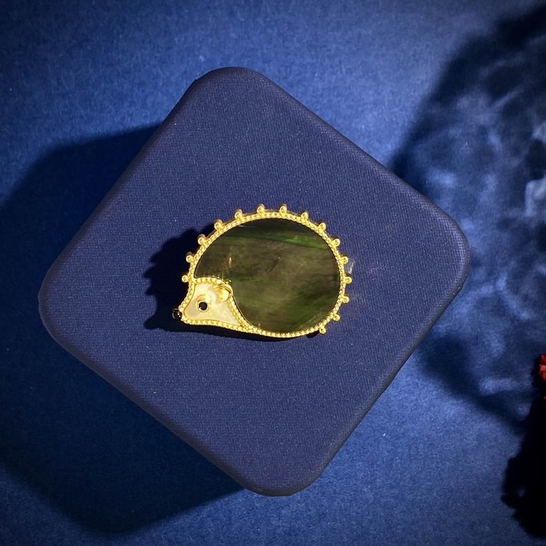 Van Cleef  Arpels brooch 121078  (3)